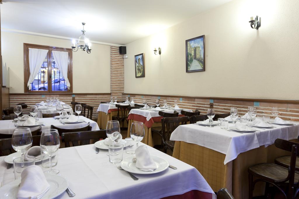 סגוביה Hotel Cetina Palacio Ayala Berganza מראה חיצוני תמונה